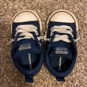 VGUC Converse Sneakers, size 5